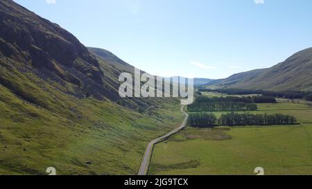 Vue aérienne de Glen Clova dans le parc national de Cairngorms d'Angus, Écosse, Royaume-Uni Banque D'Images