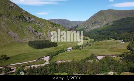 Vue aérienne de Glen Clova dans le parc national de Cairngorms d'Angus, Écosse, Royaume-Uni Banque D'Images