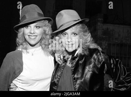 Marie Curie et Cherie Currie 10 avril 1980 crédit: Ralph Dominguez/MediaPunch Banque D'Images