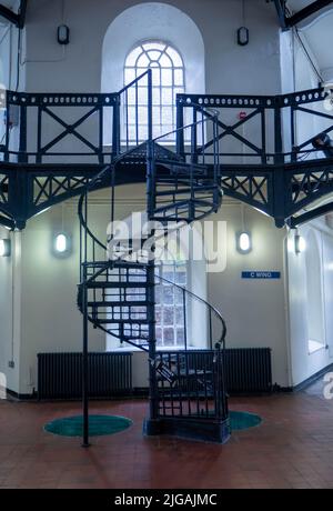 Escalier en spirale entre l'aile B et l'aile C à la prison de Crumlin Road à Belfast Banque D'Images