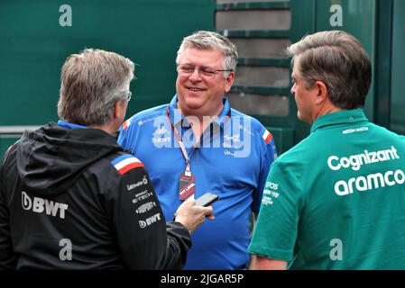 Spielberg, Autriche. 9th juillet 2022. (De gauche à droite) : Pat Fry (GBR) Alpine F1 Chef de l'équipe technique avec Otmar Szafnauer (USA) Alpine F1 Team, Chef de l'équipe et Andy Stevenson (GBR) Aston Martin Directeur de l'équipe F1. Grand Prix d'Autriche, samedi 9th juillet 2022. Spielberg, Autriche. Crédit : James Moy/Alay Live News Banque D'Images