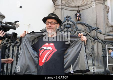 L'illustration montre une cérémonie pour la présentation d'un costume de Rolling Stones pour l'emblématique statue de Manneken Pis dans le centre-ville de Bruxelles, le samedi 09 juillet 2022. Le lundi 11 juillet, les Rolling Stones se réalisent à Bruxelles, dans le cadre de leur 'visite de la ixité'. BELGA PHOTO NICOLAS MATERLINCK Banque D'Images