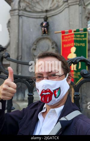 L'illustration montre une cérémonie pour la présentation d'un costume de Rolling Stones pour l'emblématique statue de Manneken Pis dans le centre-ville de Bruxelles, le samedi 09 juillet 2022. Le lundi 11 juillet, les Rolling Stones se réalisent à Bruxelles, dans le cadre de leur 'visite de la ixité'. BELGA PHOTO NICOLAS MATERLINCK Banque D'Images