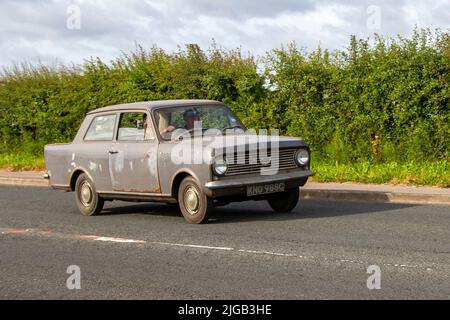 1965 60s années soixante gris Vauxhall Viva 1057cc essence; projet de restauration en route vers la Tour Hoghton pour le Supercar Summer Showtime car meet organisé par Great British Motor shows à Preston, Royaume-Uni Banque D'Images