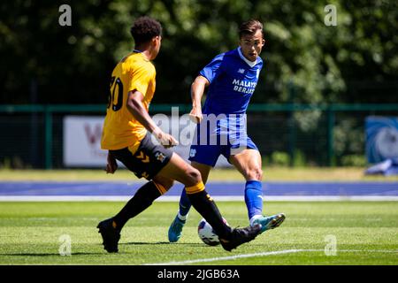 Cardiff, Royaume-Uni. 09th juillet 2022. Tom a chanté de Cardiff City en action. Cardiff City et Cambridge se sont Unis dans un pré-saison amicale au stade de Leckwith le 9th juillet 2022. Crédit : Lewis Mitchell/Alay Live News Banque D'Images