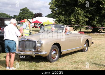 Lawford, Royaume-Uni. 09th juillet 2022. Le Tendring Hundred Show est le premier salon agricole d'Essex. Des voitures anciennes et classiques sont exposées au spectacle. Crédit : Eastern Views/Alamy Live News Banque D'Images