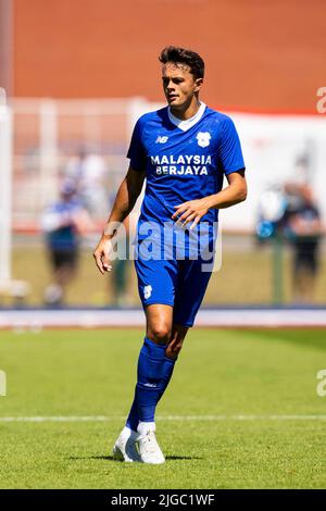 Cardiff, Royaume-Uni. 09th juillet 2022. Perry ng de Cardiff City en action. Cardiff City et Cambridge se sont Unis dans un pré-saison amicale au stade de Leckwith le 9th juillet 2022. Crédit : Lewis Mitchell/Alay Live News Banque D'Images