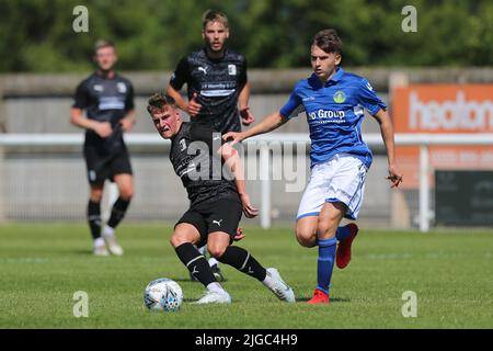 PENRITH, ROYAUME-UNI. 9th JUIL Robbie Gotts de Barrow pendant le match amical d'avant-saison entre Penrith et Barrow au parc Frenchfield, Penrith, le samedi 9th juillet 2022. (Credit: Mark Fletcher | MI News) Credit: MI News & Sport /Alay Live News Banque D'Images