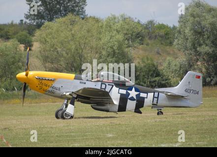 Eskişehir, Türkiye – 26 juin 2022 : avion légendaire de la Seconde Guerre mondiale, P-51D Mustang Ferocious Frankie, au Centre d'aviation THK İnönü. Banque D'Images