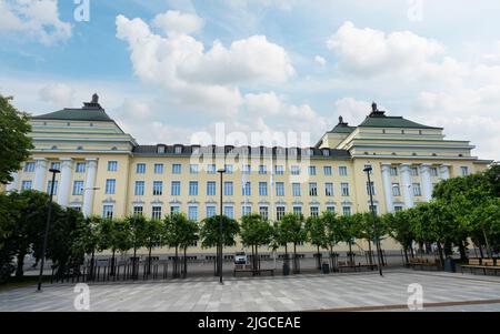 Tallinn, Estonie. Juillet 2022. Vue extérieure de l'Opéra estonien dans le centre-ville Banque D'Images