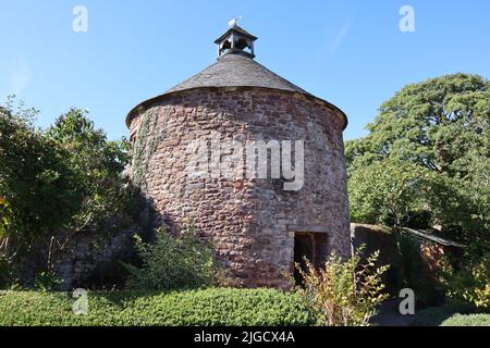 Le dovecote à Dunster dans Somerset. Monument ancien avec une girouette. Banque D'Images