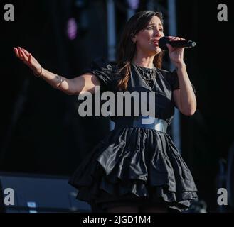 Lytham, Lancashire, Royaume-Uni. 9th juillet 2022. Natalie Imbruglia chante en direct au Lytham Festival 9July 2022 crédit: Sharon Dobson/Alamy Live News Banque D'Images