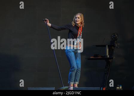 Lytham, Lancashire, Royaume-Uni. 9th juillet 2022. Alison Moyet chante en direct au Lytham Festival 9July 2022 crédit: Sharon Dobson/Alamy Live News Banque D'Images