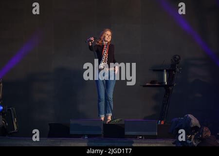 Lytham, Lancashire, Royaume-Uni. 9th juillet 2022. Alison Moyet chante en direct au Lytham Festival 9July 2022 crédit: Sharon Dobson/Alamy Live News Banque D'Images