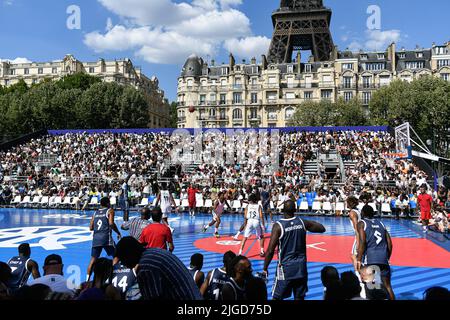 Paris, France. 09th juillet 2022. Concurrents lors du tournoi de basket-ball Quai 54 (Championnat du monde de Streetball) à Paris, France sur 9 juillet 2022. Crédit : Victor Joly/Alamy Live News Banque D'Images