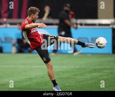 Atlanta, Géorgie, États-Unis. 9th juillet 2022. Amar SejdiÄ (13), milieu de terrain Uni d'Atlanta, se réchauffe avant le début d'un match de football de grande ligue entre Atlanta United et Austin FC sur 9 juillet 2022 à Atlanta, en Géorgie. Austin a gagné 3-0. (Credit image: © Scott Coleman/ZUMA Press Wire) Credit: ZUMA Press, Inc./Alamy Live News Banque D'Images