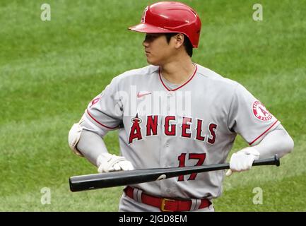 Baltimore, États-Unis. 09th juillet 2022. BALTIMORE, MD - JUILLET 09 : le pichet de départ des Anges de Los Angeles Shohei Ohtani (17) à l'assiette lors d'un match de MLB entre les Orioles de Baltimore et les Anges de Los Angeles, sur 09 juillet 2022, au parc Orioles à Camden yards, à Baltimore, Maryland. (Photo de Tony Quinn/SipaUSA) crédit: SIPA USA/Alay Live News Banque D'Images