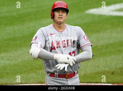 Baltimore, États-Unis. 09th juillet 2022. BALTIMORE, MD - JUILLET 09: Les Anges de Los Angeles commençant le pichet Shohei Ohtani (17) à la chauve-souris pendant un match de MLB entre les Orioles de Baltimore et les Anges de Los Angeles, sur 09 juillet 2022, au parc Orioles à Camden yards, à Baltimore, Maryland. (Photo de Tony Quinn/SipaUSA) crédit: SIPA USA/Alay Live News Banque D'Images