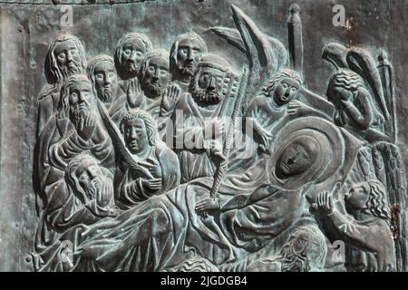 Relief en cuivre sur le monastère de Guadalupe. L'historique 'Real Monasterio de Santa Maria' à Guadalupe Estrémadure Espagne. Ce monastère est une UNESCO Banque D'Images