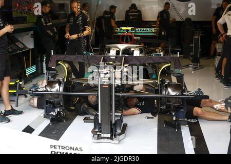 44 HAMILTON Lewis (gbr), Mercedes AMG F1 Team W13, garage, boîte, pendant la Formule 1 Rolex Grosser Preis Von Osterreich 2022, Grand Prix autrichien 2022, 11th tour du Championnat du monde de Formule 1 2022 de la FIA de 8 juillet à 10, 2022 sur le Red Bull Ring, à Spielberg, Autriche - photo: DPPI/DPPI/LiveMedia Banque D'Images