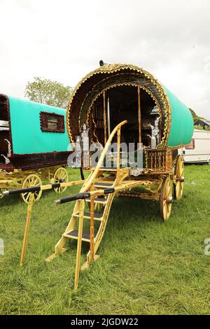 Caravane traditionnelle ornée peinte à la main. Appleby Horse Fair, Appleby à Westmorland, Cumbria Banque D'Images