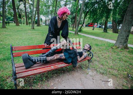 Bolkow, Wroclaw, Pologne. 9th juillet 2022. L'édition 28th du Festival de la fête du Château 2022 a lieu au château de BolkÃ³w. Comme chaque année, des foules de fans en beaux costumes gothiques apparaissent au seul festival de ce genre en Europe. (Credit image: © Krzysztof Zatycki/ZUMA Press Wire) Banque D'Images