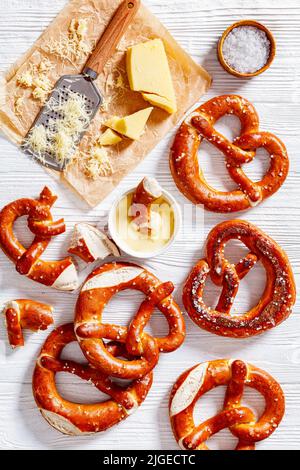 VAVPUP Lot de 2 supports à bretzel en forme d'arbre en bois, support à tasse stable, 6 branches, hauteur 33 cm, support à saucisses, gain de place, décoration pour restaurants, cafés, bars, cuisine VAVPUP Lot de 2 supports à bretzel en forme d'arbre en bois, support à tasse stable, 6 branches, hauteur 33 cm, support à saucisses, gain de place, décoration pour restaurants, cafés, bars, cuisine