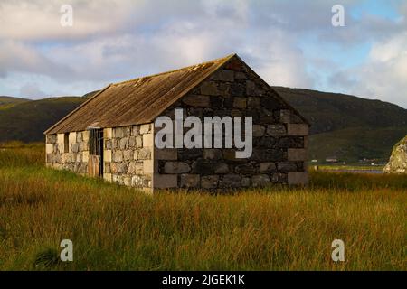 Disused byre, Loch Eynort, South Uist, Hebrides Banque D'Images