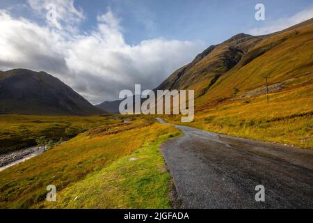 Un point de vue pittoresque dans la région de Glencoe, dans les Highlands écossais, au Royaume-Uni. Banque D'Images