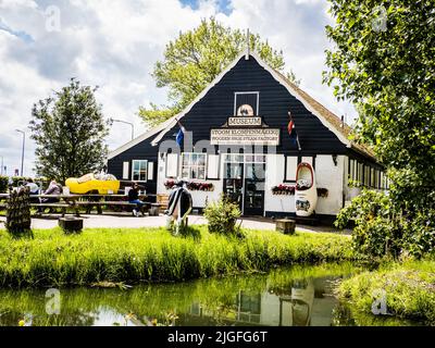 Marken Clog Factory village, Hollande, pays-Bas Banque D'Images