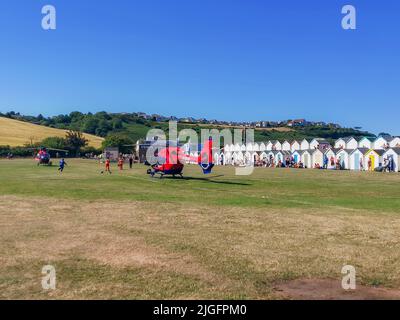 Paignton, Royaume-Uni. Dimanche 10 juillet 2022. Deux Ambulance aérienne assistent à l'incident à Broadsands Beach, Paignton, Devon, Royaume-Uni crédit: Thomas Faull/Alay Live News Banque D'Images