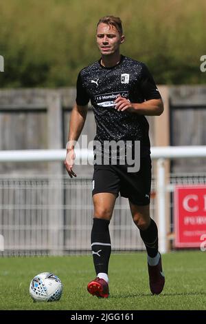 PENRITH, ROYAUME-UNI. 9th JUIL George Ray de Barrow pendant le match amical d'avant-saison entre Penrith et Barrow au parc Frenchfield, Penrith, le samedi 9th juillet 2022. (Credit: Mark Fletcher | MI News) Credit: MI News & Sport /Alay Live News Banque D'Images