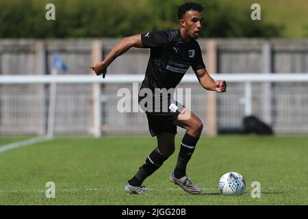 PENRITH, ROYAUME-UNI. 9th JUIL Remeao Hutton de Barrow pendant le match amical d'avant-saison entre Penrith et Barrow au parc Frenchfield, Penrith, le samedi 9th juillet 2022. (Credit: Mark Fletcher | MI News) Credit: MI News & Sport /Alay Live News Banque D'Images