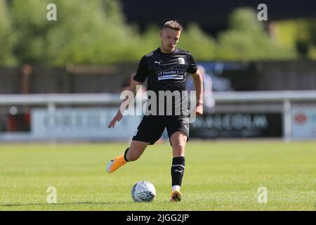 PENRITH, ROYAUME-UNI. 9th JUILLET Thomas White de Barrow lors du match amical d'avant-saison entre Penrith et Barrow au parc Frenchfield, Penrith, le samedi 9th juillet 2022. (Credit: Mark Fletcher | MI News) Credit: MI News & Sport /Alay Live News Banque D'Images