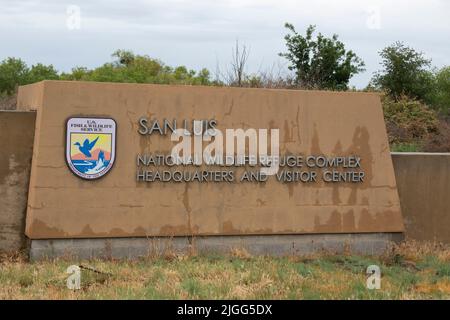 Panneau d'entrée officiel du centre d'accueil du complexe San Luis NWR dans le comté de Merced, à 8 kilomètres au nord de Los Banos, Californie. ÉTATS-UNIS Banque D'Images