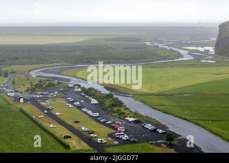 Vue générale sur Skógafoss, une cascade située sur la côte sud de l'Islande. Photo prise le 9th juillet 2022. © Belinda Jiao jiao.bilin@gmail.com Banque D'Images