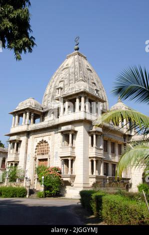 Kirti Mandir ou Temple de la renommée, est le cénotaphe des Gaekwads, a été construit par Maharaja Sayajirao Gaekwad III, Vadodara, Gujarat, Inde Banque D'Images