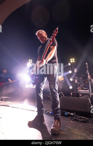 Londres, Royaume-Uni. Dimanche 10 juillet 2022. Peter Hook et The Light exécutant l'original 'Joy Division : A Celebration' à la Brixton Academy de Londres. Photo: Richard Gray/Alamy Live News Banque D'Images