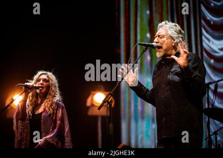 Roskilde, Danemark. 29th, juin 2022. Le chanteur, auteur-compositeur et musicien anglais Robert Plant (en photo) interprète un concert en direct avec la chanteuse et auteur-compositeur américaine Alison Krauss lors du festival de musique danois Roskilde Festival 2022 à Roskilde. (Crédit photo: Gonzales photo - Christian Hjorth). Banque D'Images