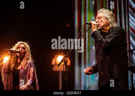 Roskilde, Danemark. 29th, juin 2022. Le chanteur, auteur-compositeur et musicien anglais Robert Plant (en photo) interprète un concert en direct avec la chanteuse et auteur-compositeur américaine Alison Krauss lors du festival de musique danois Roskilde Festival 2022 à Roskilde. (Crédit photo: Gonzales photo - Christian Hjorth). Banque D'Images