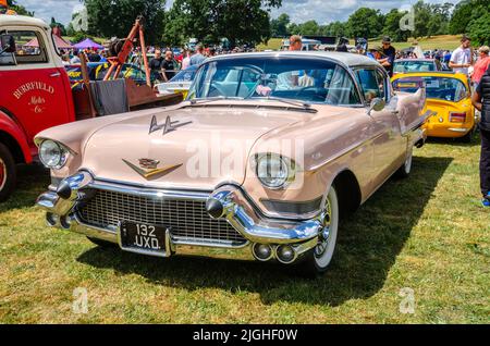 Avant d'une voiture d'époque Cadillac au Berkshire Motor Show à Reading, au Royaume-Uni Banque D'Images