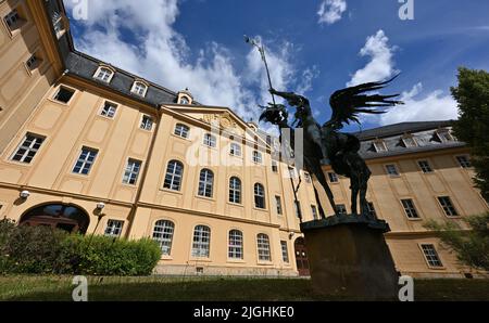 Rudolstadt, Allemagne. 11th juillet 2022. La Cour des comptes de Thuringe, où le rapport annuel 2022 est présenté le même jour. Dans ce domaine, les principaux contrôleurs financiers répertorient régulièrement des dépenses douteuses, une manipulation négligente de l'argent des contribuables et des erreurs dans l'attribution des contrats de l'État. Credit: Martin Schutt/dpa/Alay Live News Banque D'Images