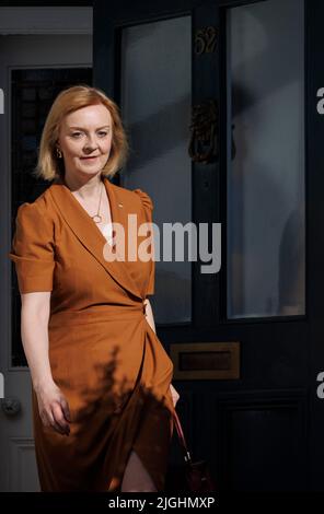 Londres, Royaume-Uni. 11th juillet 2022. LIZ TRUSS, secrétaire aux Affaires étrangères et candidate à la direction du Parti conservateur, quitte son pays de Londres. Une élection à la direction du Parti conservateur aura lieu après que Boris Johnson ait annoncé la semaine dernière qu'il allait se retirer du poste de Premier ministre. Crédit photo: Ben Cawthra/Sipa USA **NO UK SALES** crédit: SIPA USA/Alay Live News Banque D'Images