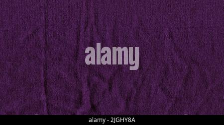 Motif aubergine couleur tricot laine texture plein cadre.Surface de texture d'aubergine tricotée en gros plan. Banque D'Images