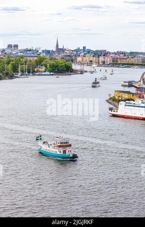 Le ferry MS Emelie quitte Stockholm et arrondit l'île Djurgården à l'archipel de Stockholm, en Suède Banque D'Images