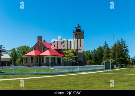 Ville de Mackinaw, MI - 17 juin 2022 : terrain pour le phare du Vieux Mackinac point Banque D'Images