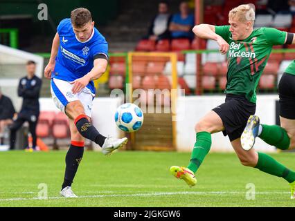 Glentoran vs Rangers B, amis d'avant-saison, Bet McLean Oval, dimanche 10th juillet 2022 Banque D'Images