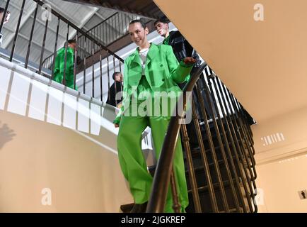 Pauline Ducruet - Backstage du fichier Alter Femme automne/hiver 2022/2023 lors de la Fashion week de Paris, France, le 1er mars 2022 Banque D'Images