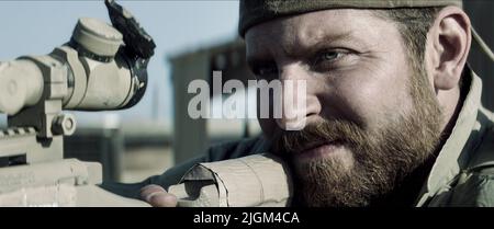 BRADLEY COOPER, AMERICAN Sniper, 2014 Banque D'Images