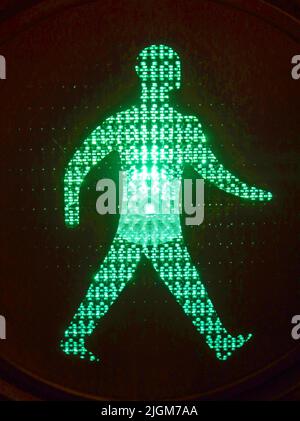 Green Man, marche, signal de circulation, Green Cross Code, Angleterre, Royaume-Uni Banque D'Images